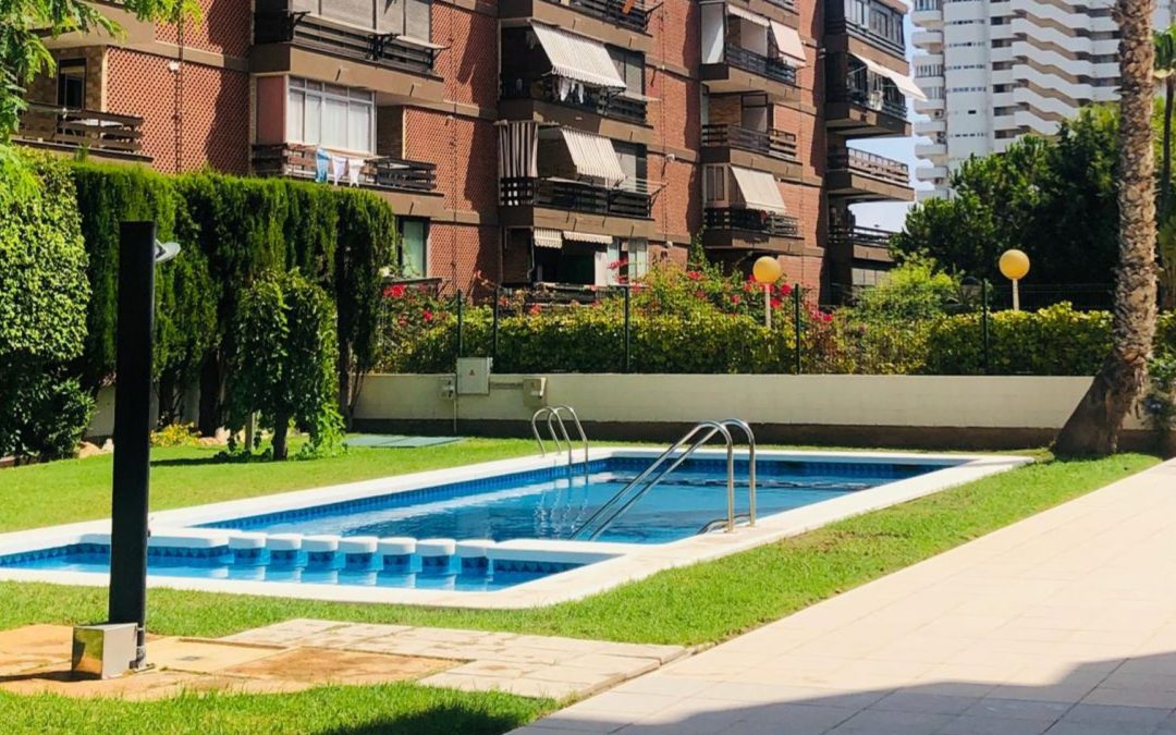 Renovación de sistema de videovigilancia IP Hikvision en urbanización de Alicante